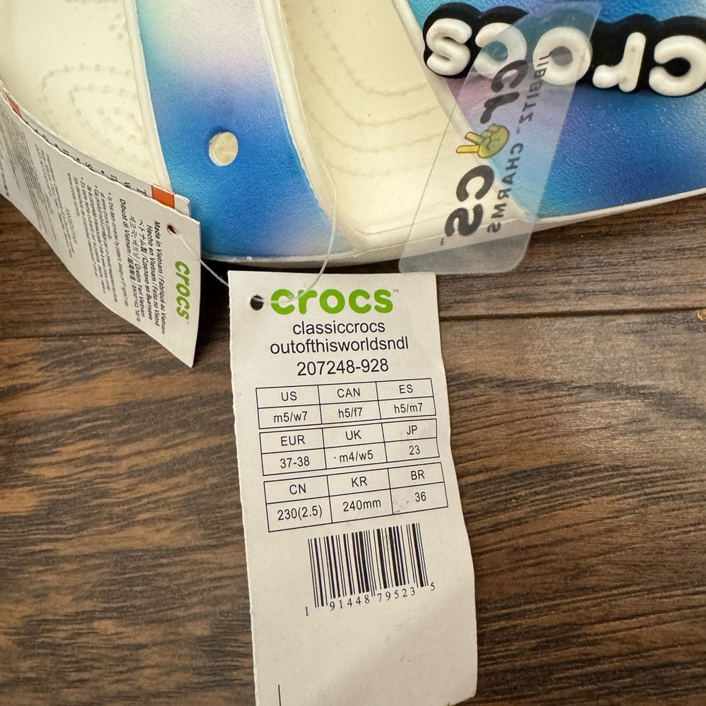 Crocs Sandals NEW - Picture 6 of 6